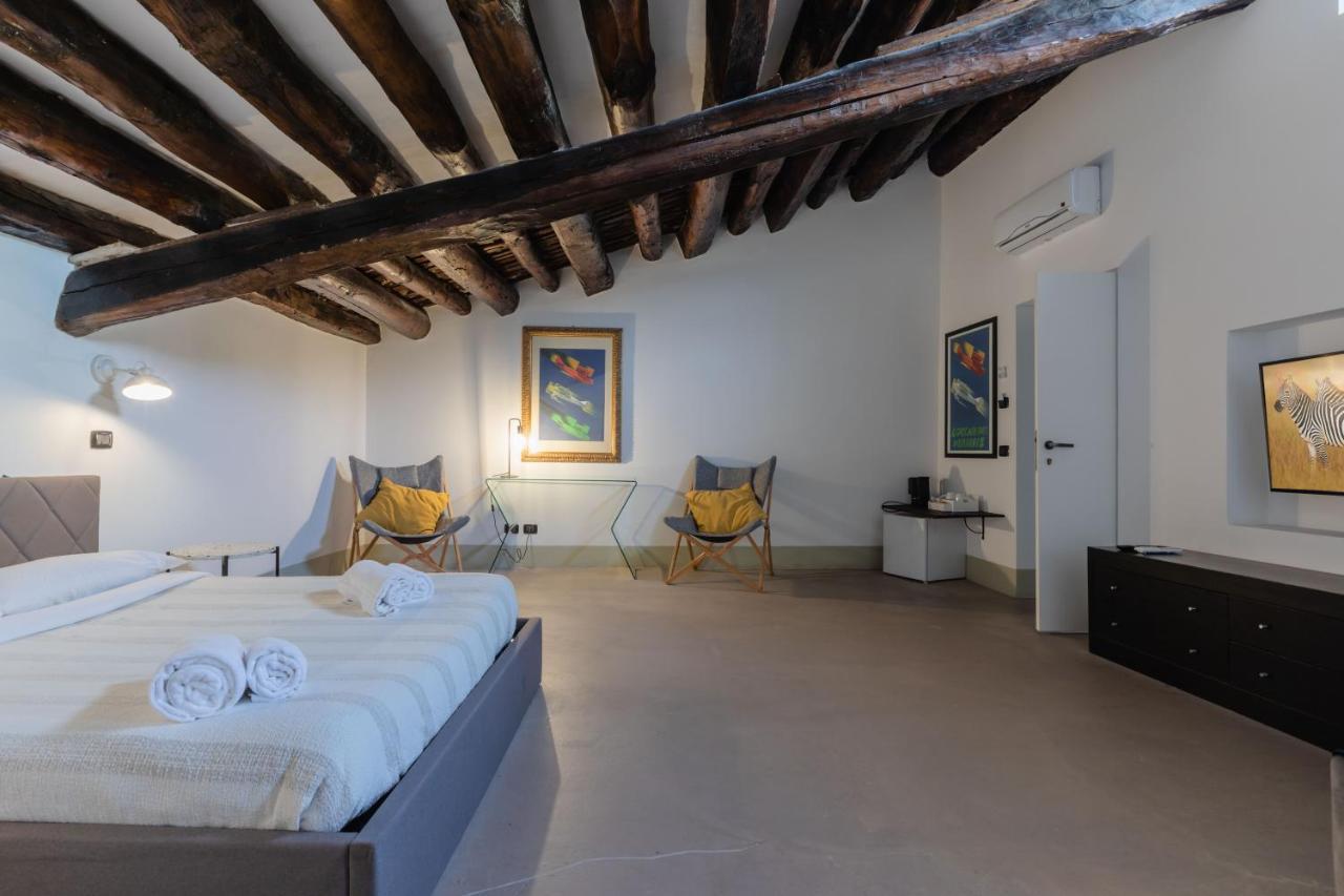 Palazzo Cavarretta - Pinella'S Rooms And Apartment Palermo Exteriör bild
